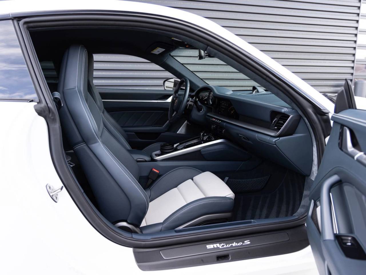 2025 Porsche 911 Turbo S