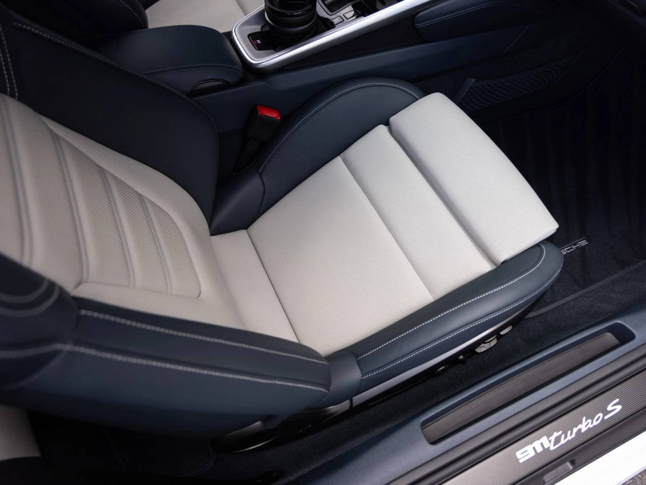 2025 Porsche 911 Turbo S