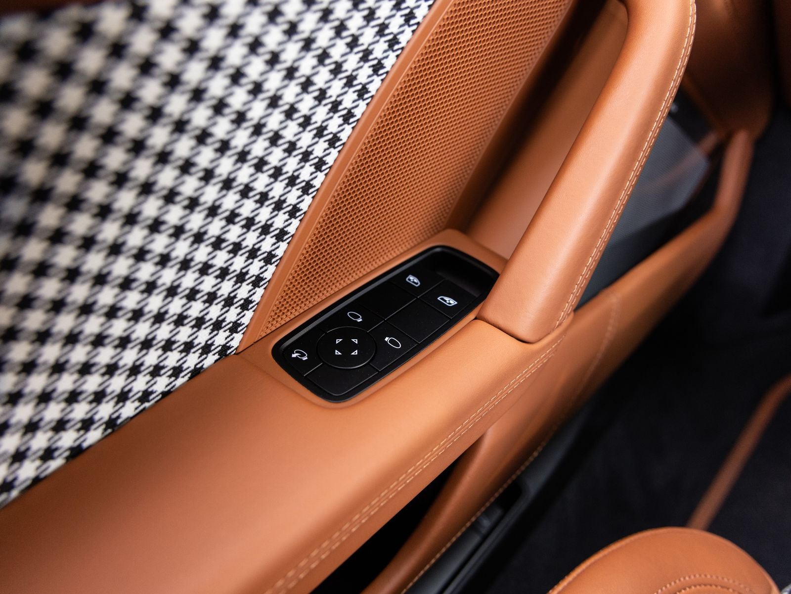 2025 Porsche 911 Turbo S