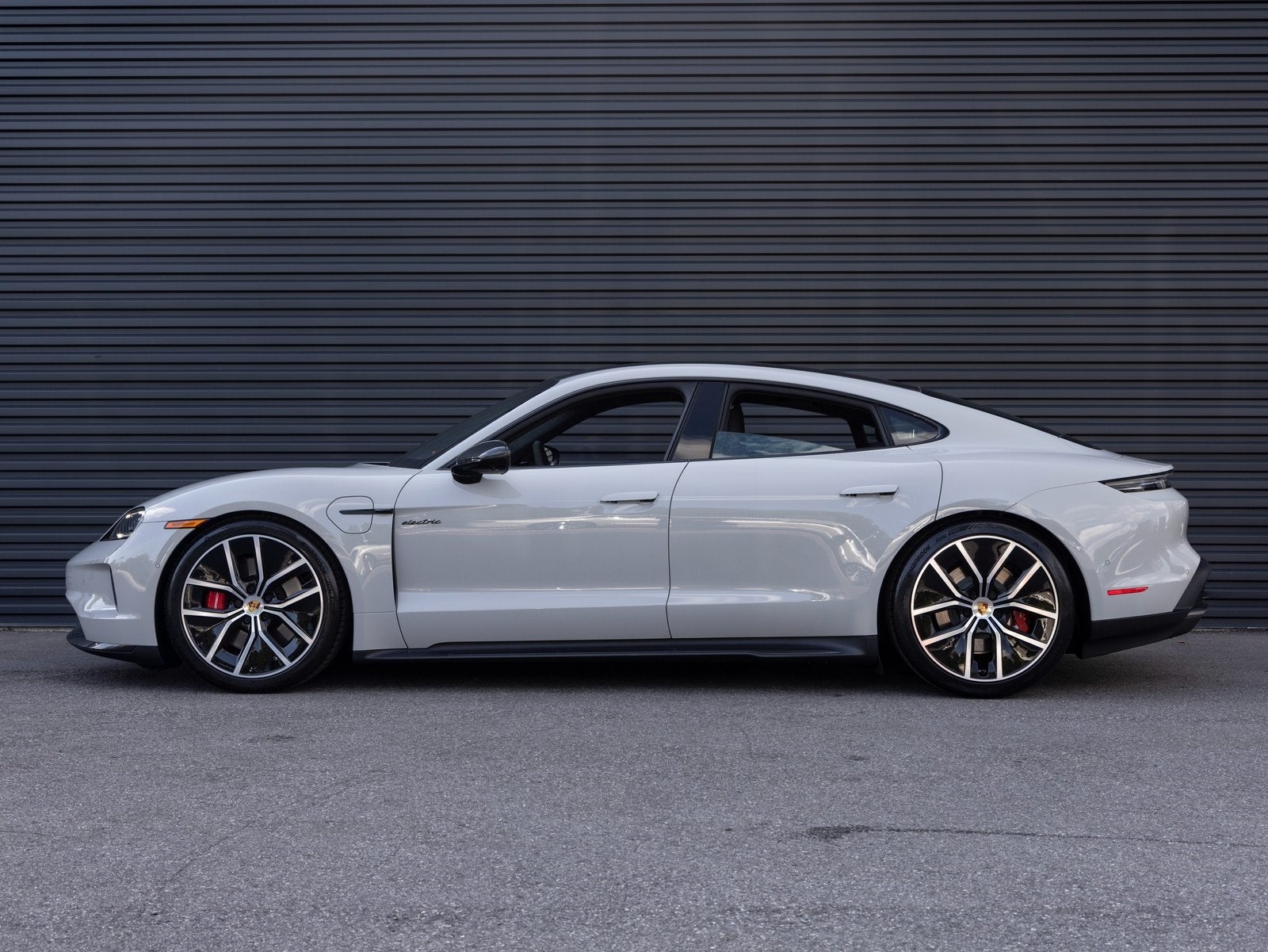 2025 Porsche Taycan Taycan GTS