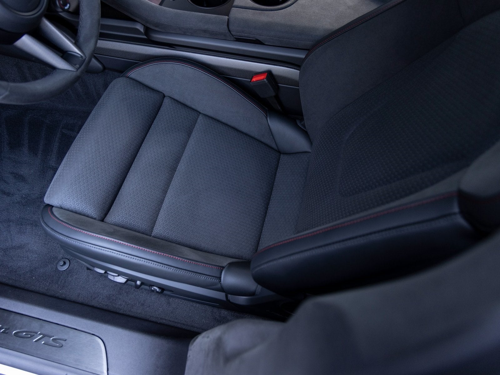 2025 Porsche Taycan Taycan GTS