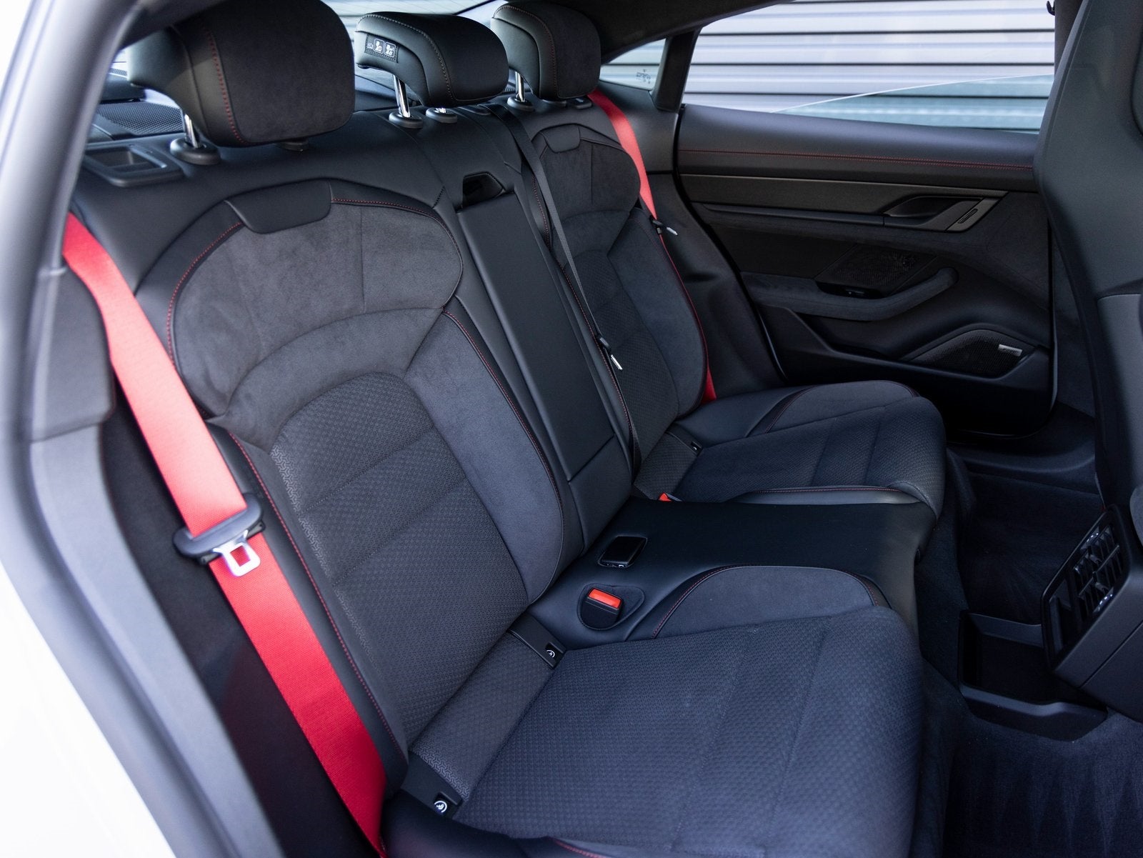 2025 Porsche Taycan Taycan GTS