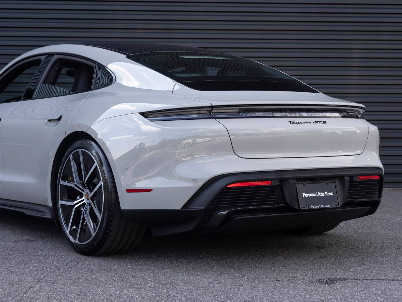 2025 Porsche Taycan Taycan GTS