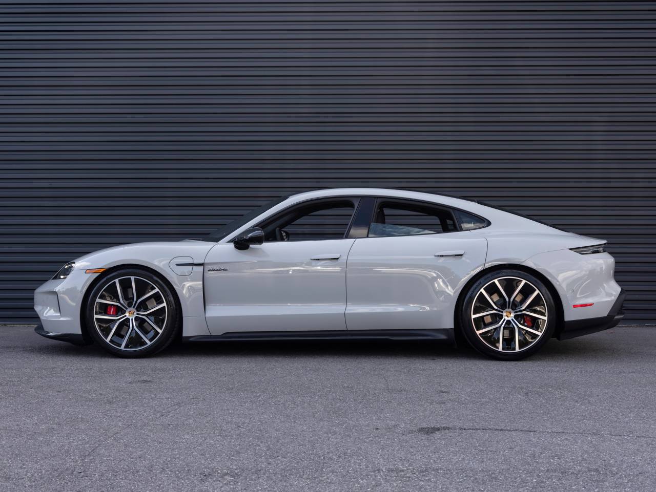 2025 Porsche Taycan Taycan GTS