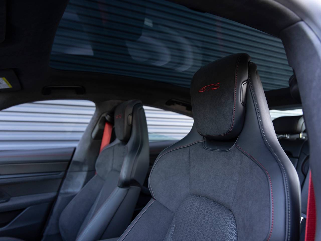 2025 Porsche Taycan Taycan GTS