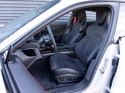 2025 Porsche Taycan Taycan GTS