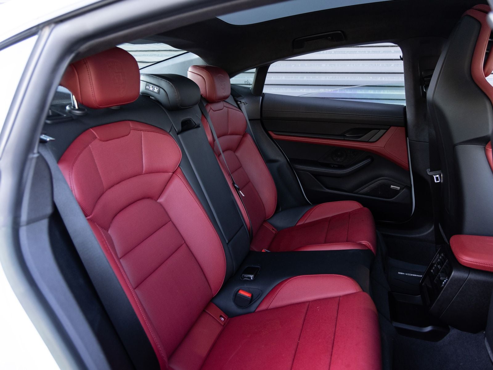 2023 Porsche Taycan Taycan GTS (MY23)