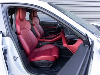 2023 Porsche Taycan Taycan GTS (MY23)