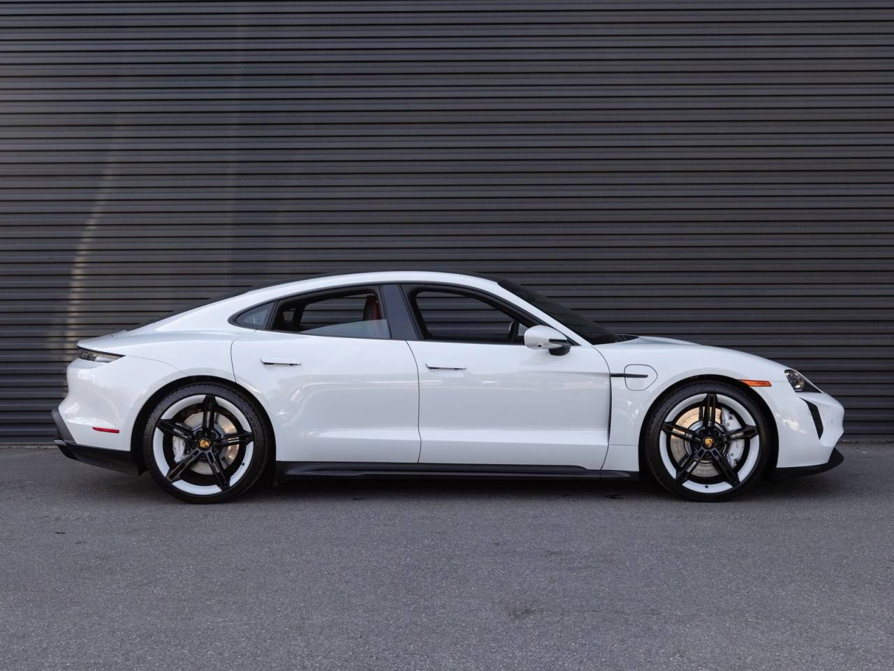 2023 Porsche Taycan Taycan GTS (MY23)