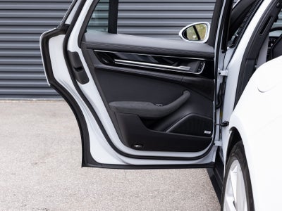 2026 Porsche Panamera Panamera 4 E-Hybrid