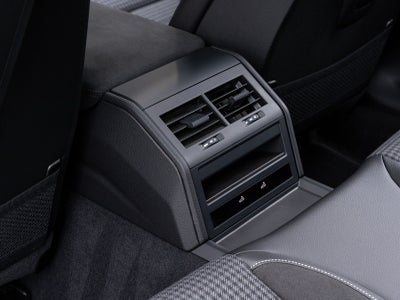 2026 Porsche Panamera Panamera 4 E-Hybrid