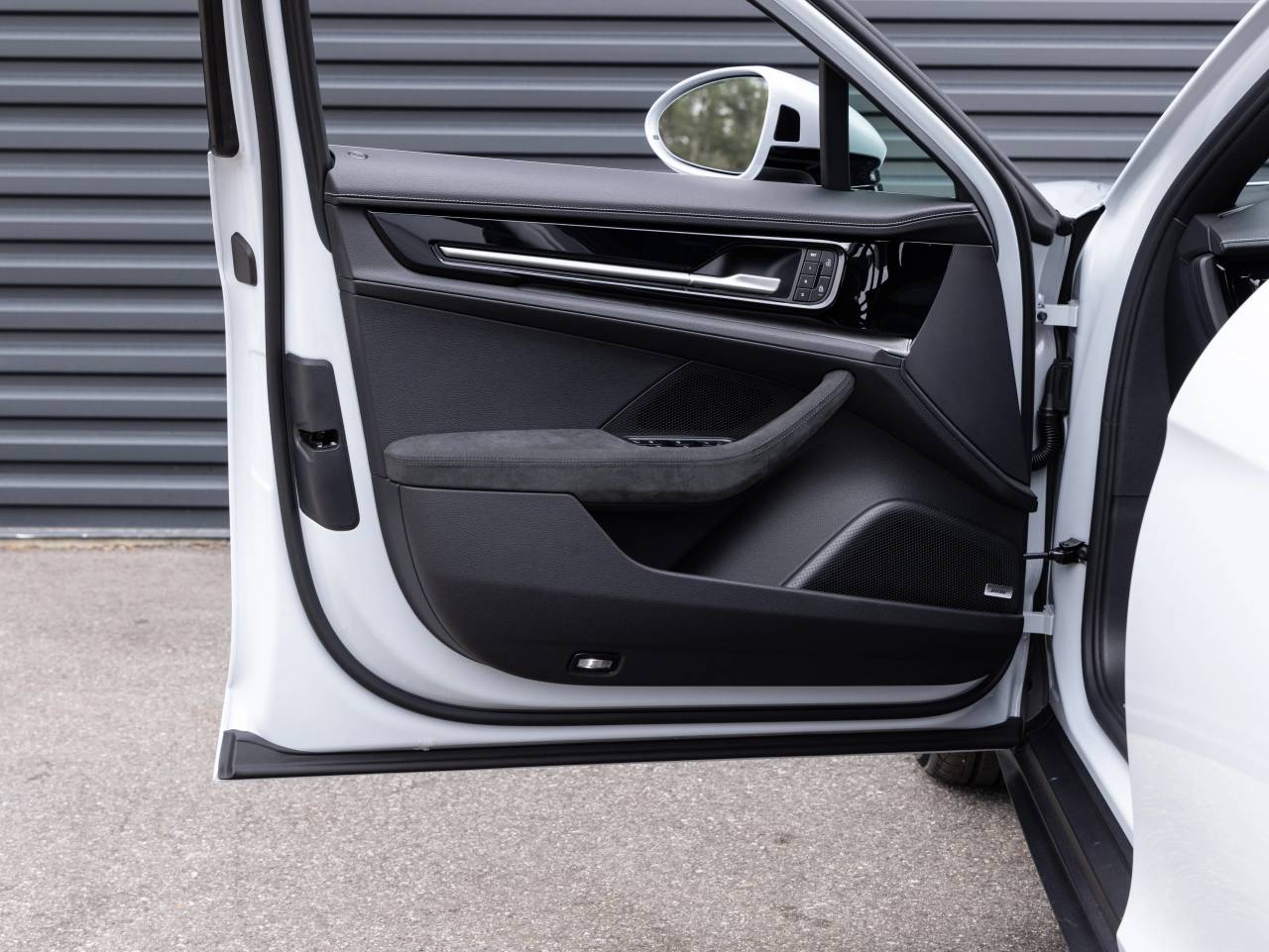 2026 Porsche Panamera Panamera 4 E-Hybrid