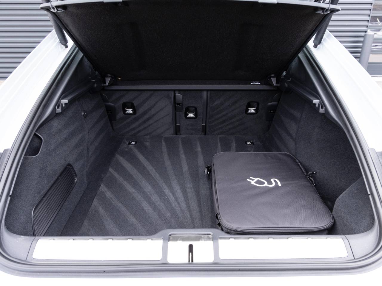 2026 Porsche Panamera Panamera 4 E-Hybrid