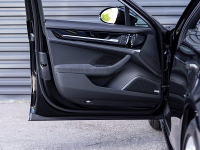 2025 Porsche Panamera Panamera 4 E-Hybrid