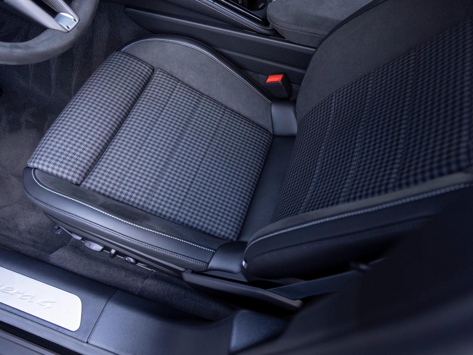 2025 Porsche Panamera Panamera 4 E-Hybrid