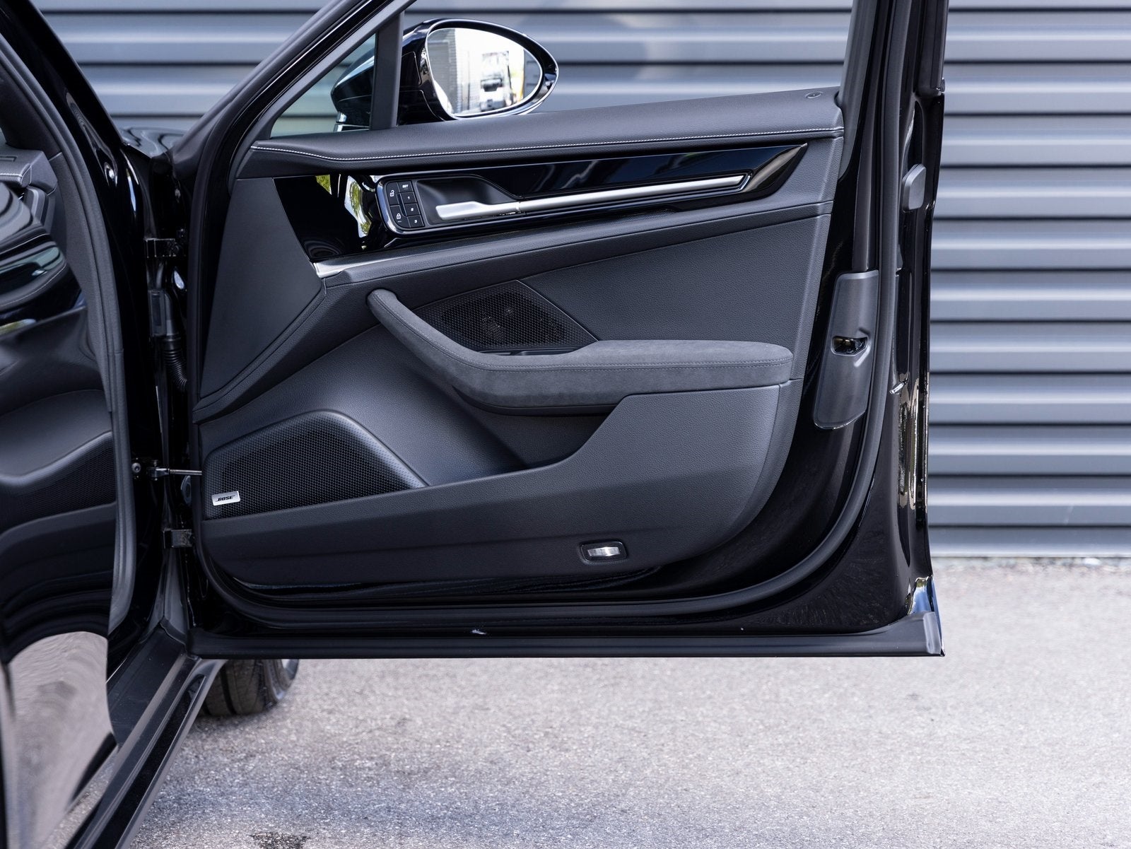 2025 Porsche Panamera Panamera 4 E-Hybrid