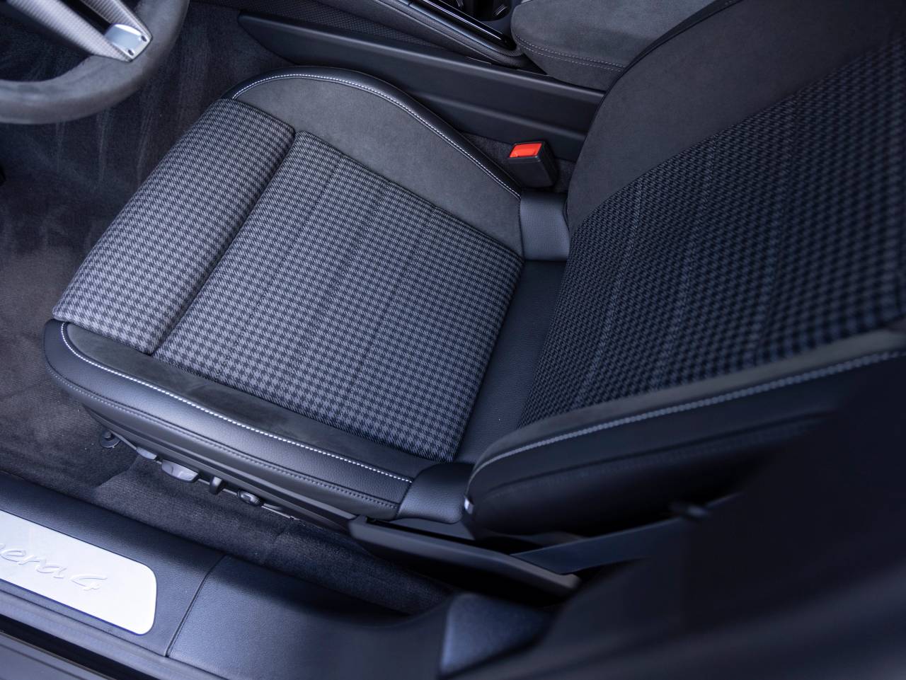 2025 Porsche Panamera Panamera 4 E-Hybrid