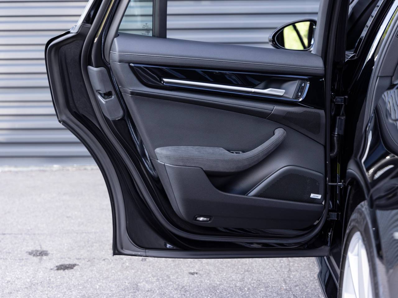 2025 Porsche Panamera Panamera 4 E-Hybrid