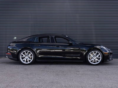 2025 Porsche Panamera Panamera 4 E-Hybrid