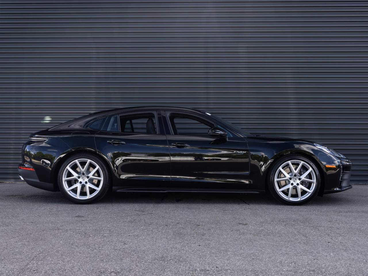 2025 Porsche Panamera Panamera 4 E-Hybrid