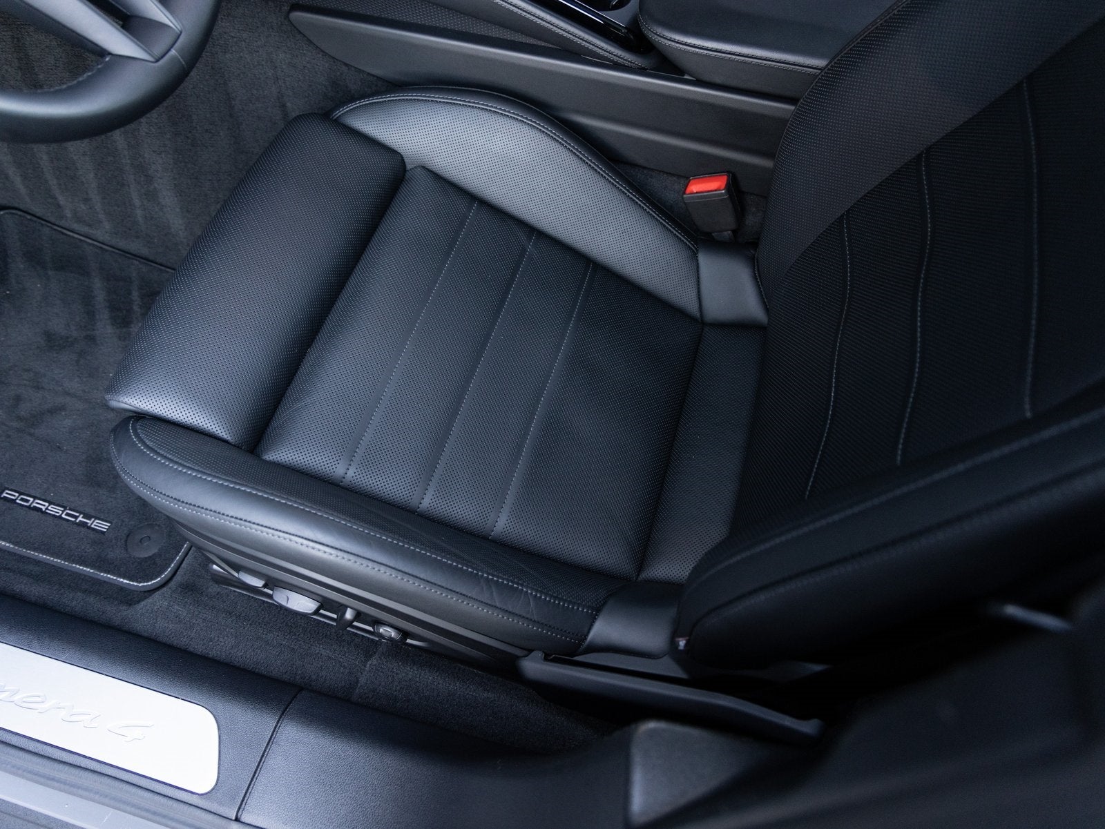 2025 Porsche Panamera Panamera 4 E-Hybrid