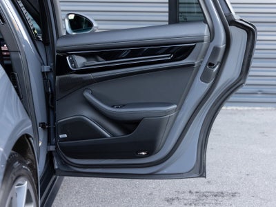 2025 Porsche Panamera Panamera 4 E-Hybrid