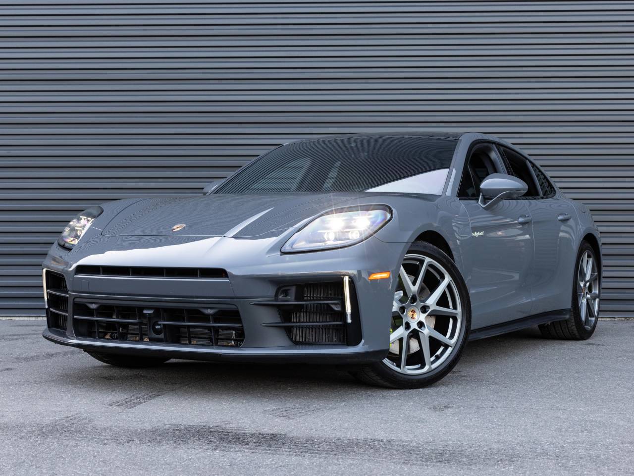 2025 Porsche Panamera Panamera 4 E-Hybrid