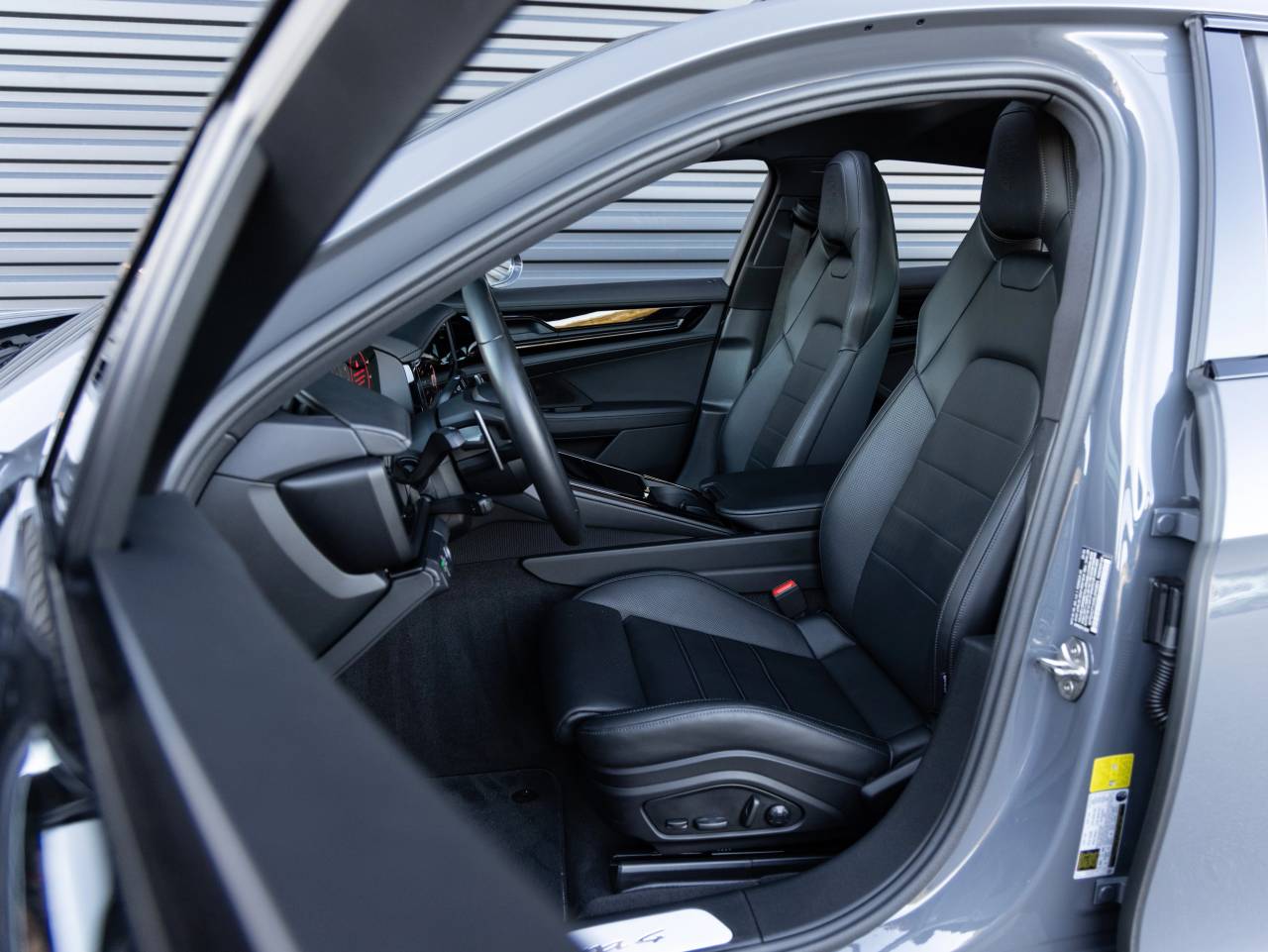 2025 Porsche Panamera Panamera 4 E-Hybrid