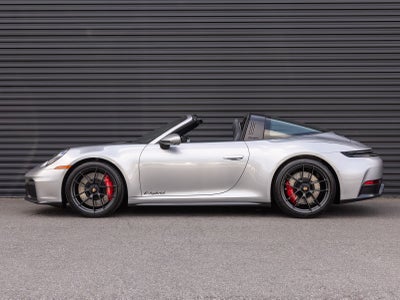 2025 Porsche 911 Targa 4 GTS