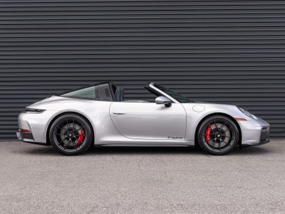 2025 Porsche 911 Targa 4 GTS