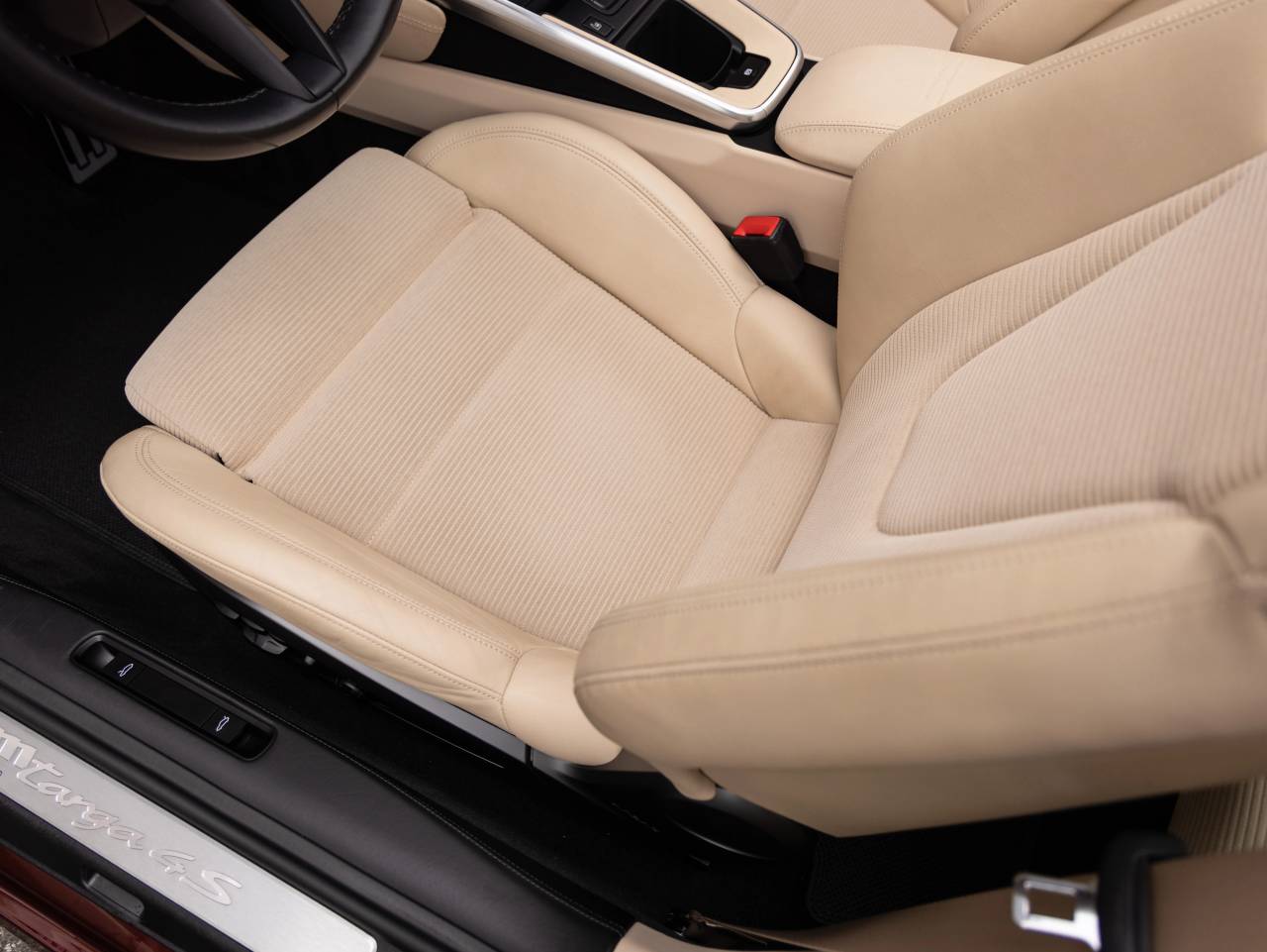 2021 Porsche 911 Targa 4S Heritage Design Edition