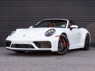 2024 Porsche 911 4 GTS