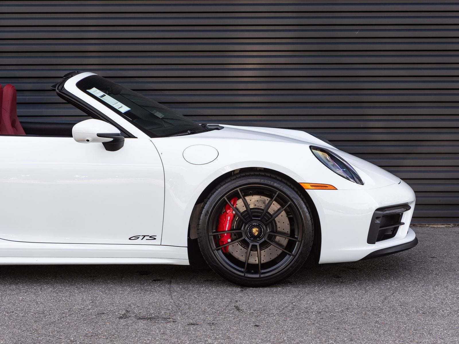 2024 Porsche 911 4 GTS