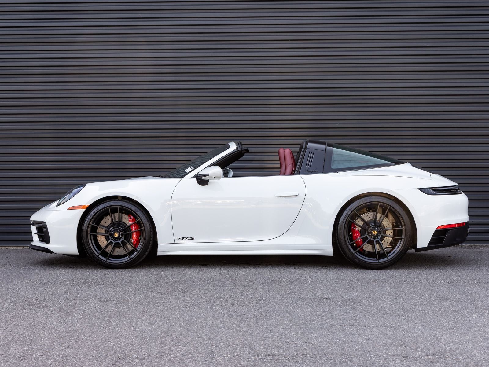 2024 Porsche 911 4 GTS