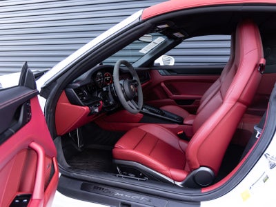 2024 Porsche 911 4 GTS