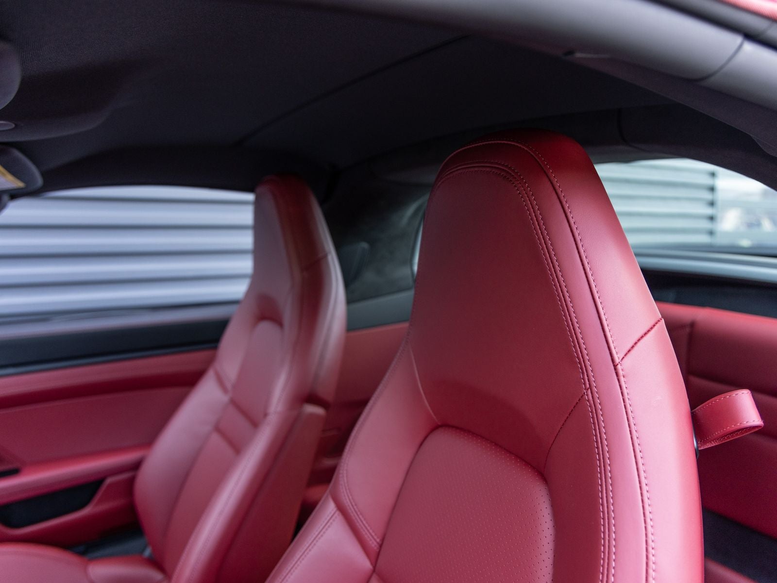 2024 Porsche 911 4 GTS