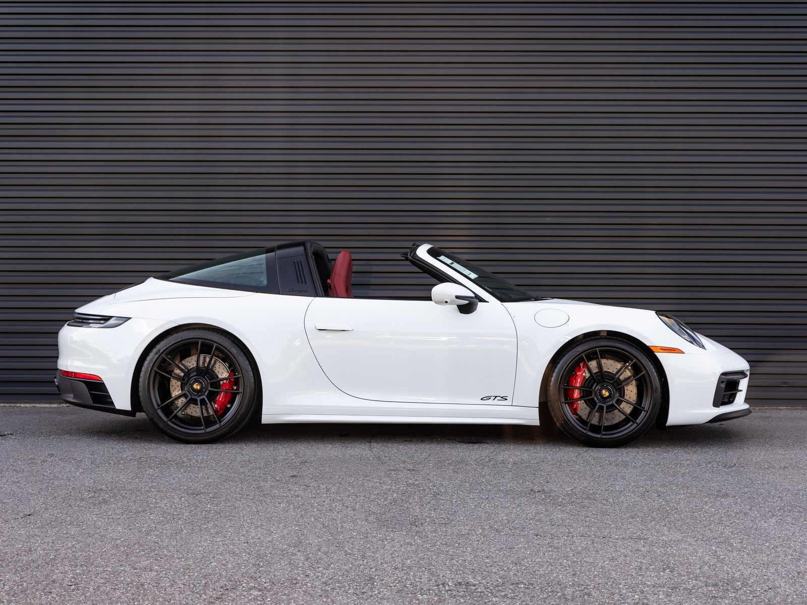 2024 Porsche 911 4 GTS