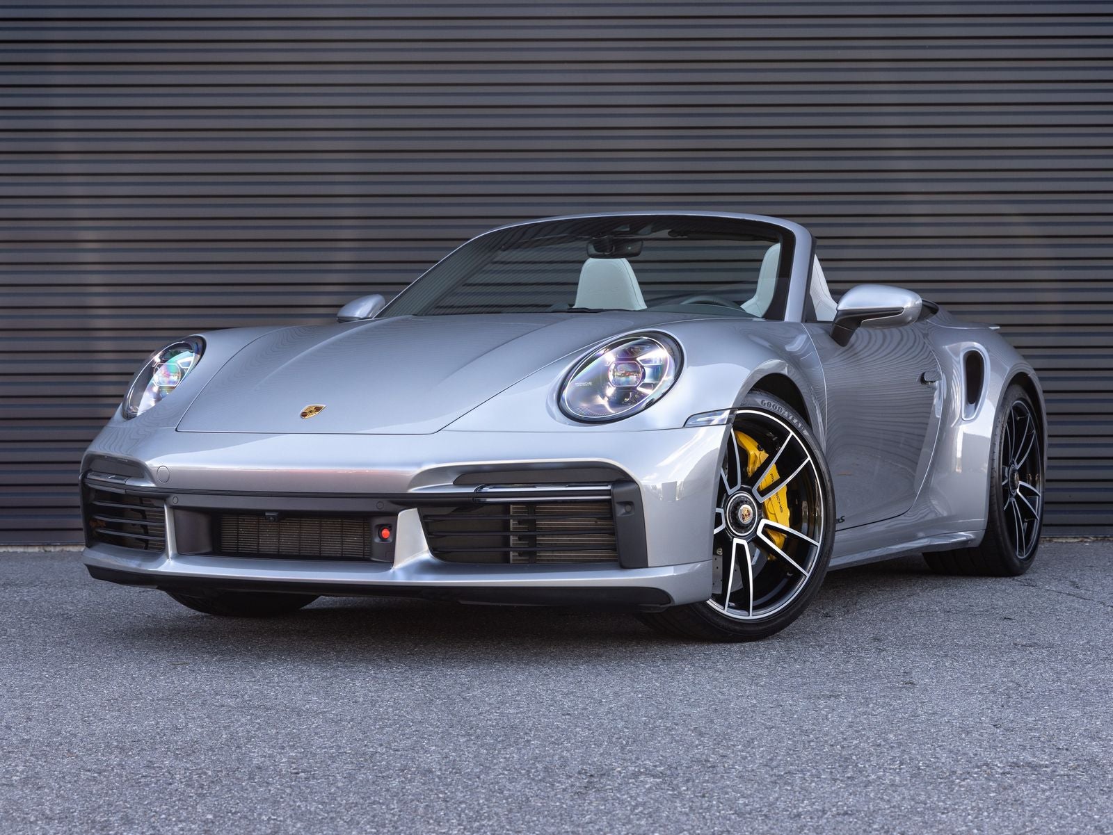 2021 Porsche 911 Turbo S Cabriolet
