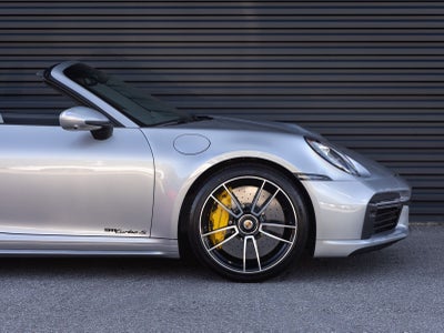 2021 Porsche 911 Turbo S Cabriolet