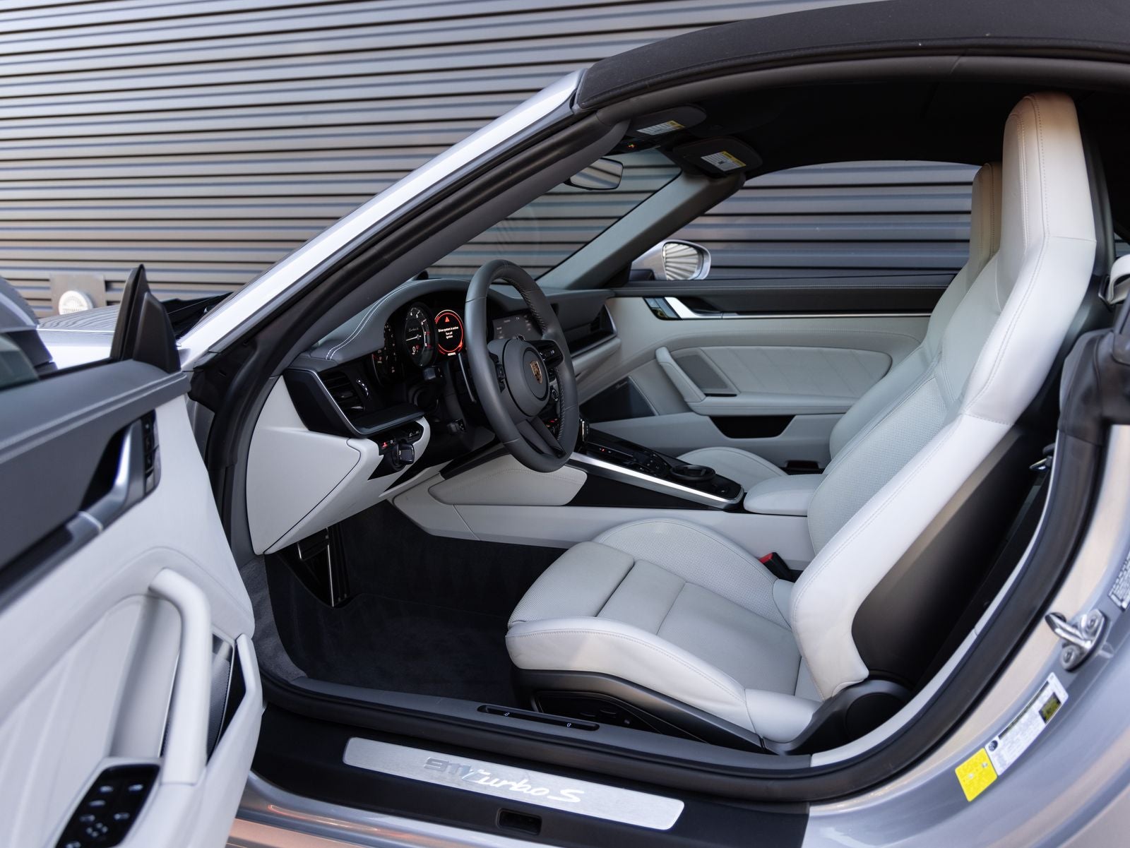 2021 Porsche 911 Turbo S Cabriolet