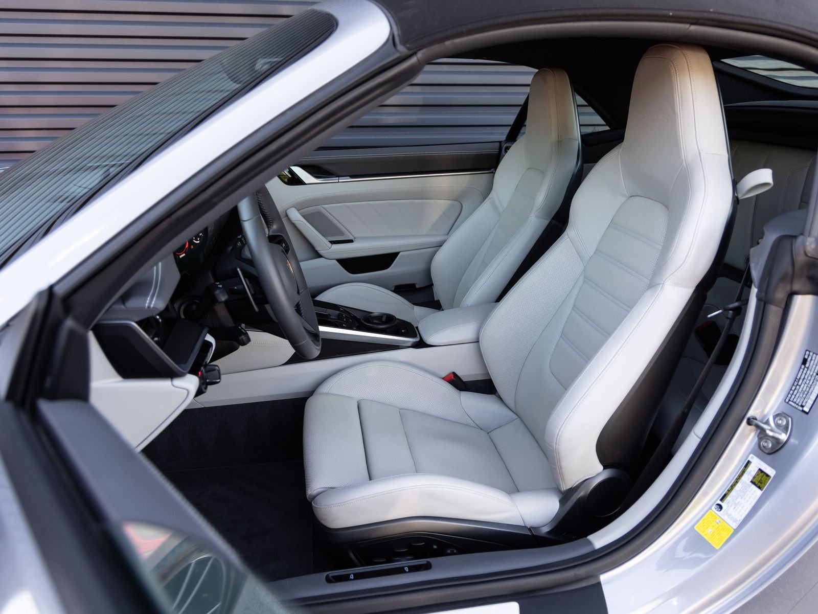 2021 Porsche 911 Turbo S Cabriolet