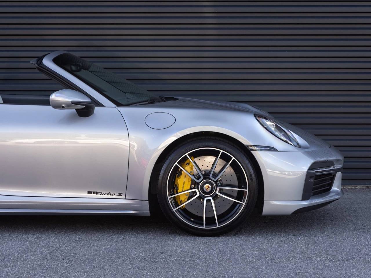 2021 Porsche 911 Turbo S Cabriolet