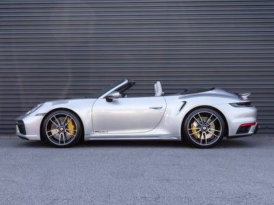 2021 Porsche 911 Turbo S Cabriolet