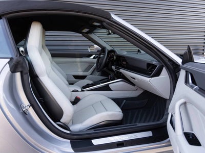 2021 Porsche 911 Turbo S Cabriolet