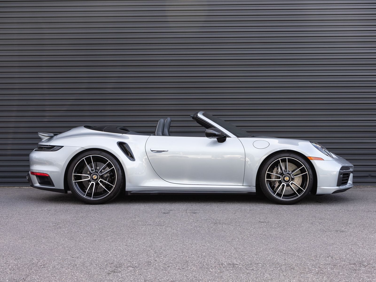 2022 Porsche 911 911 Turbo S Cabriolet (MY22)