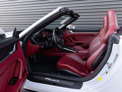 2023 Porsche 911 911 Turbo S Cabriolet (MY23)