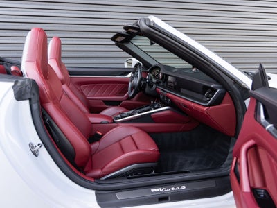 2023 Porsche 911 911 Turbo S Cabriolet (MY23)