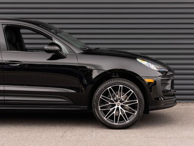 2026 Porsche Macan AWD