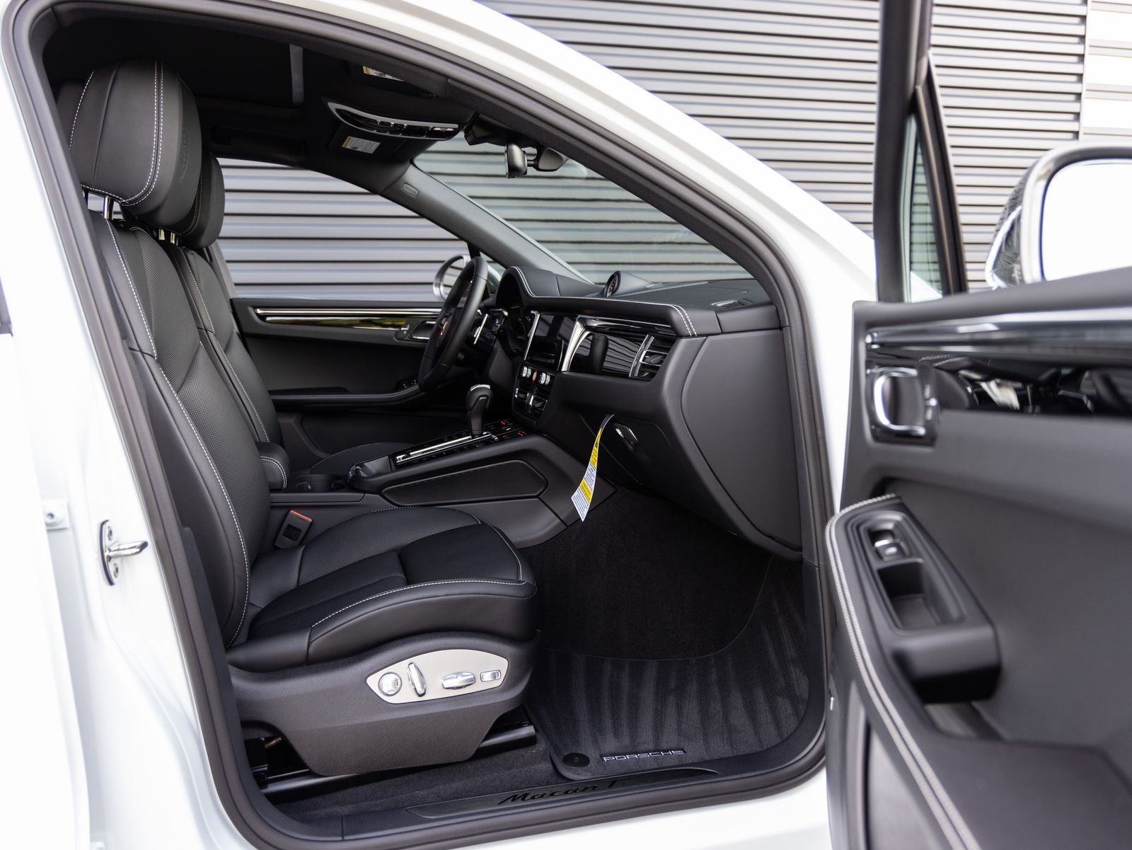 2026 Porsche Macan Macan T