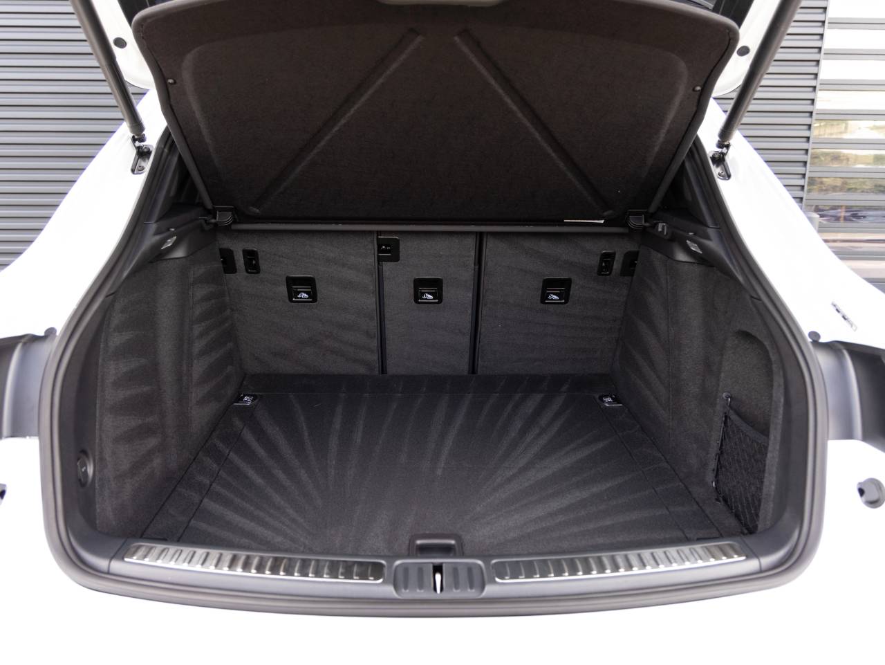 2026 Porsche Macan Macan T